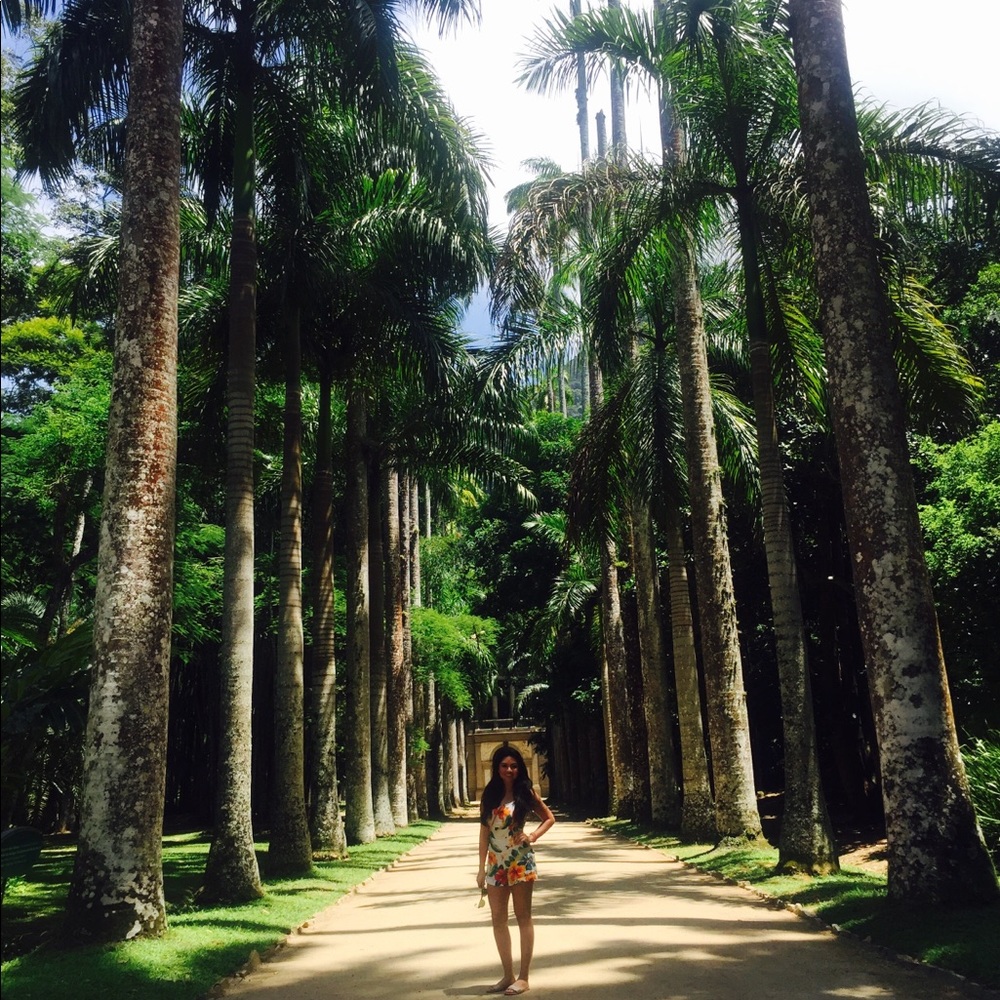 Meet your Posher, Claudia